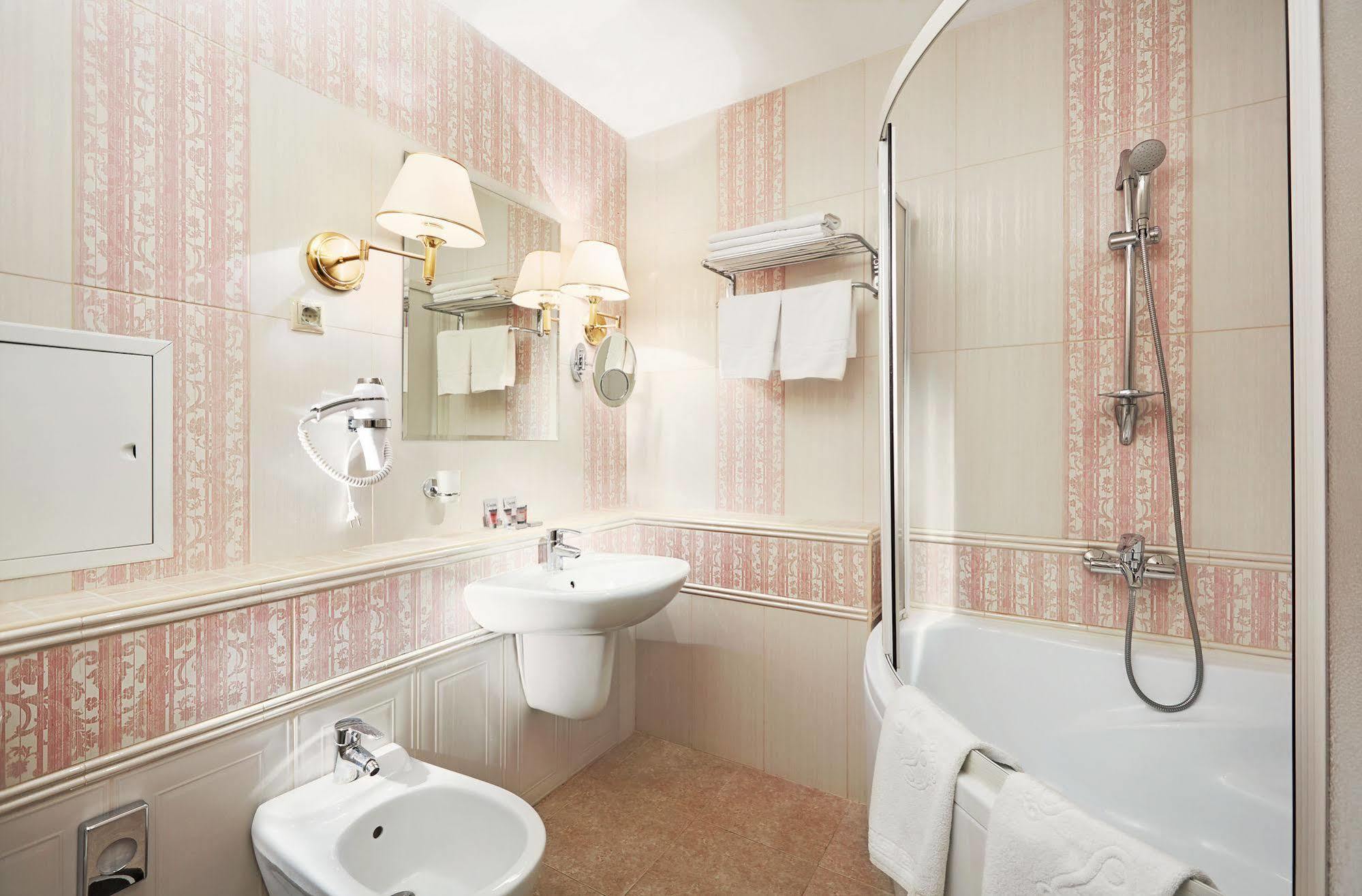 Victoria Hotel Na Zamkovoy Минск Екстериор снимка